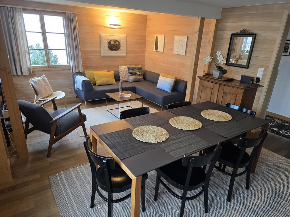 Communal lounge/ TV room, Living room