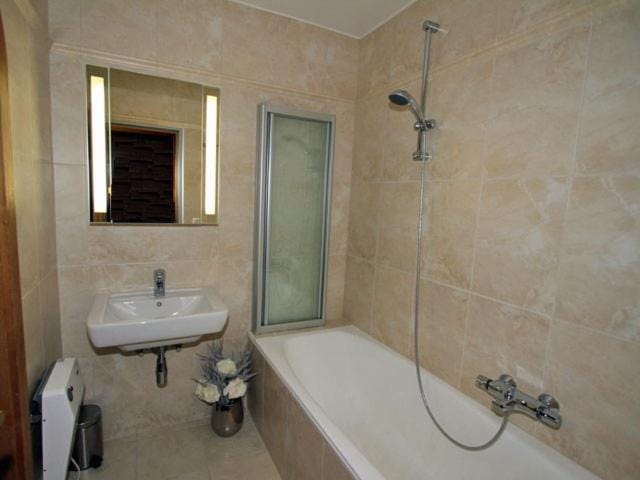 Bathroom, Bath