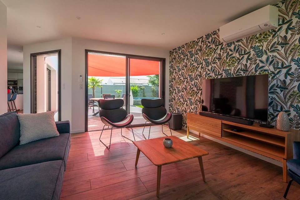 TV and multimedia, Living room