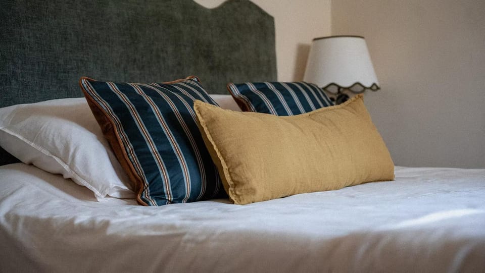 Chambre lumineuse Le Puits Bed and Breakfast in Le Puy-Sainte-Réparade