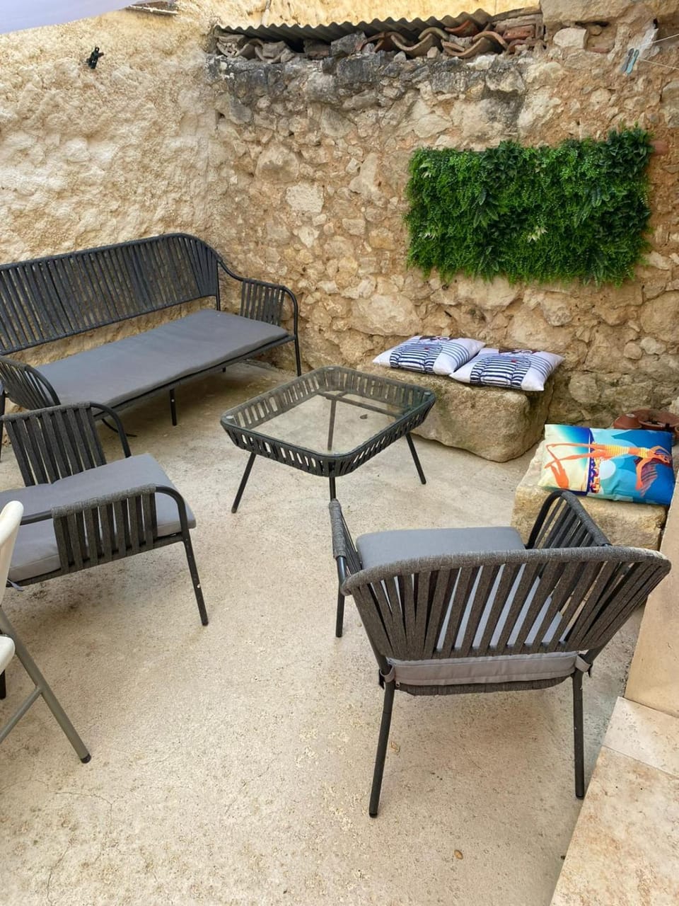 Patio, Dining area