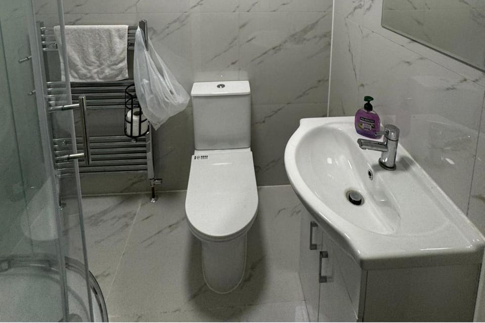 Shower, Toilet, Bathroom