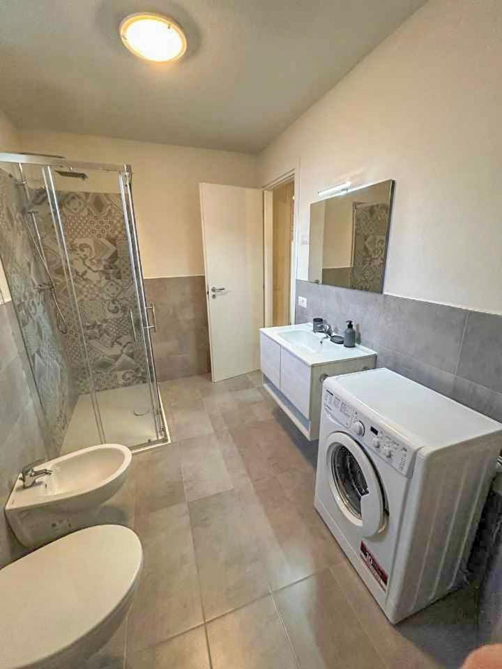Shower, Toilet, Bathroom, bidet, washing machine