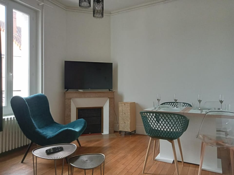 Appartement de cachet de 63m2 Apartment in Moulins