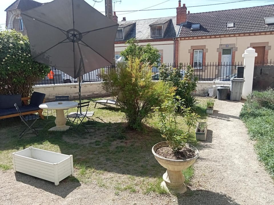Appartement de cachet de 63m2 Apartment in Moulins