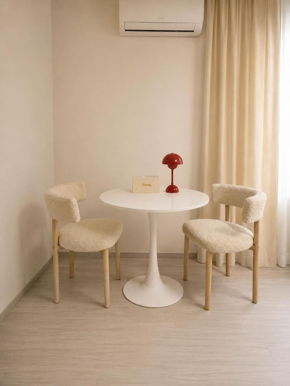 Living room, Seating area, Dining area, air conditioner