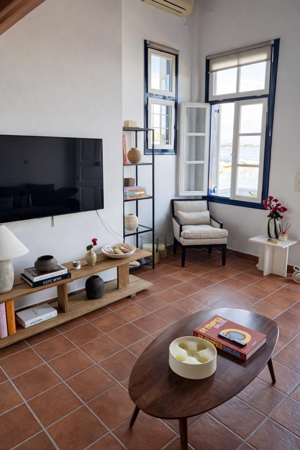Living room, Sea view