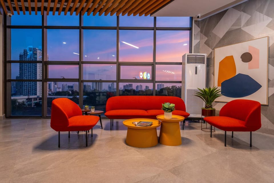 Lobby or reception, City view