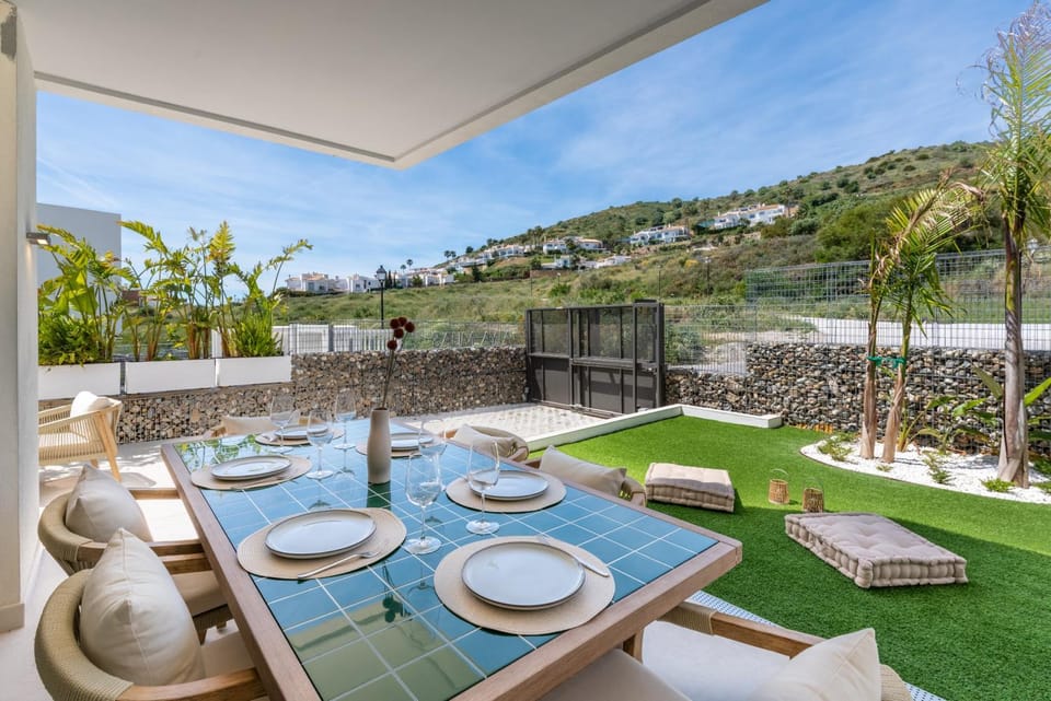 Patio, Garden, Garden view