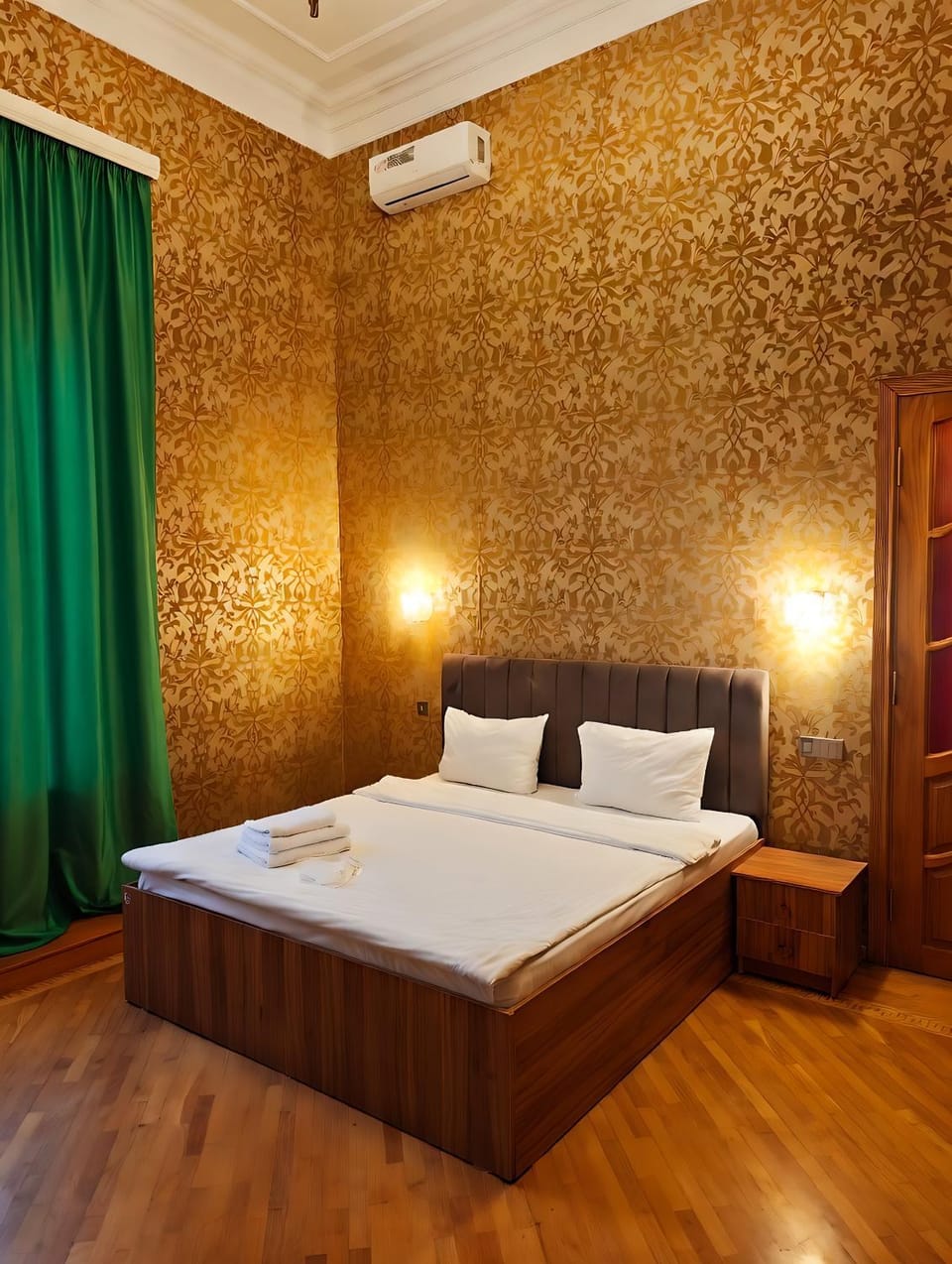 Bed, Photo of the whole room, Bedroom, air conditioner