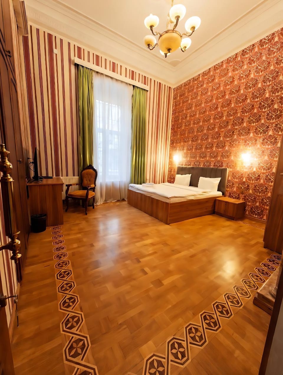 Bed, Living room, Photo of the whole room, Seating area, Bedroom, hair dresser