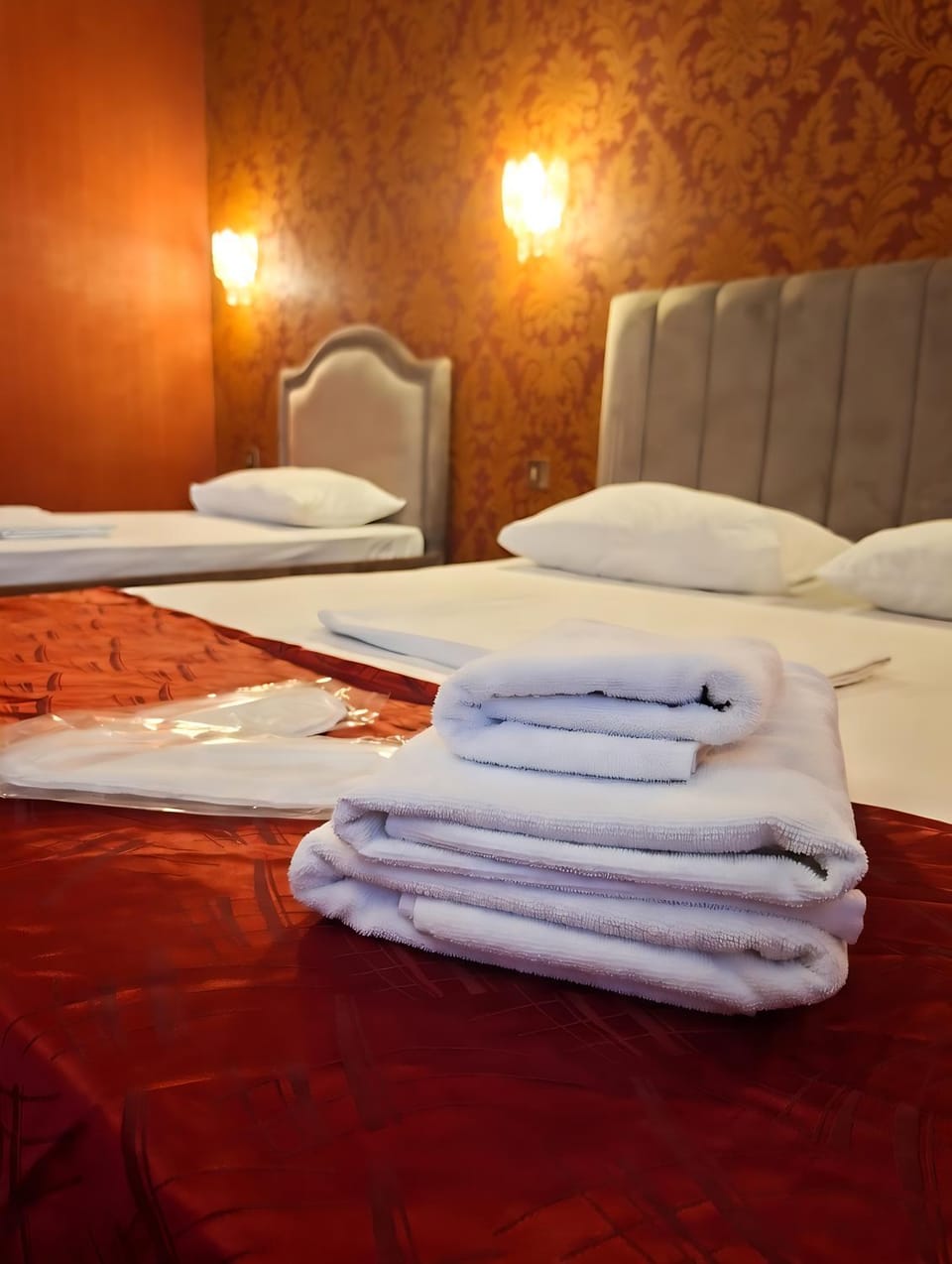 Bed, Photo of the whole room, Bedroom, towels