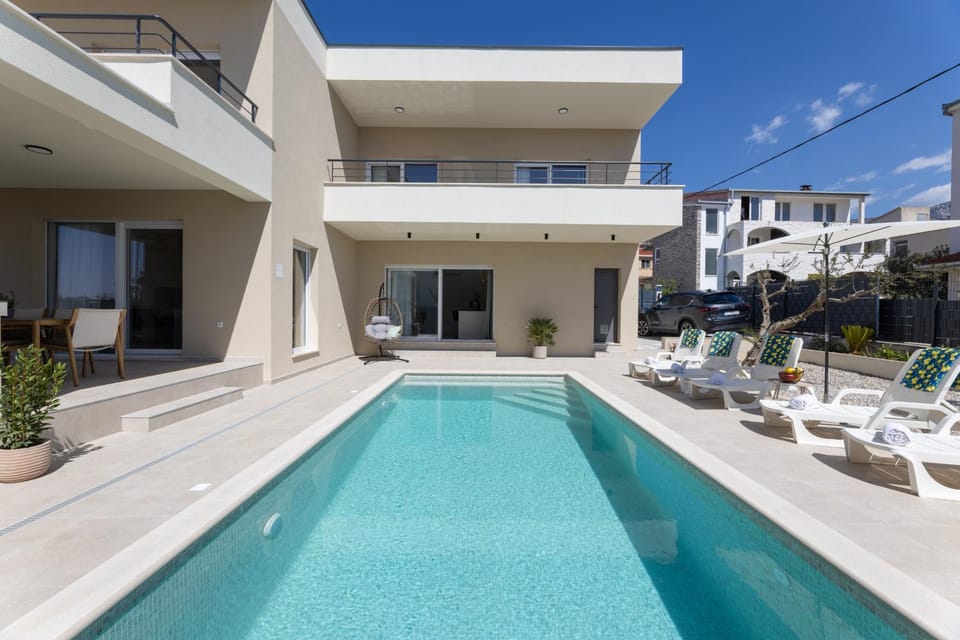 Villa Oblica Villa in Šibenik-Knin County, Croatia