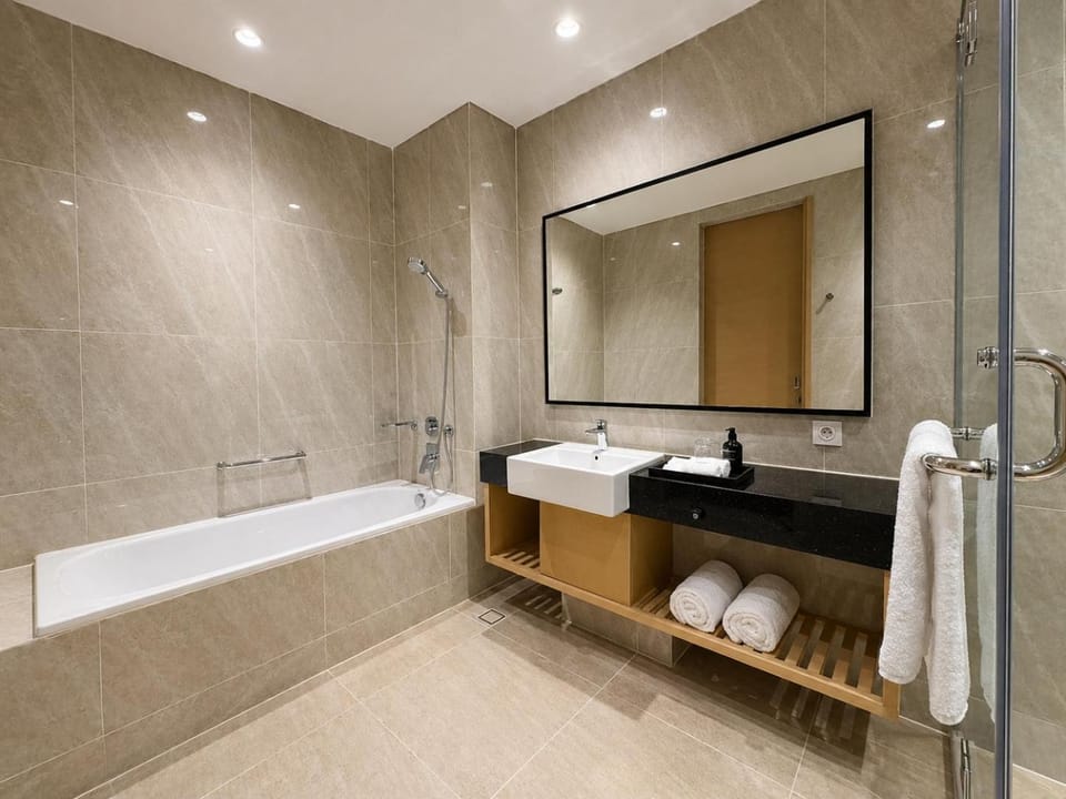 Bathroom, Bath