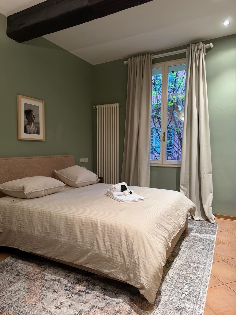 Elegance & Design In The Historic Center Apartment in Bologna