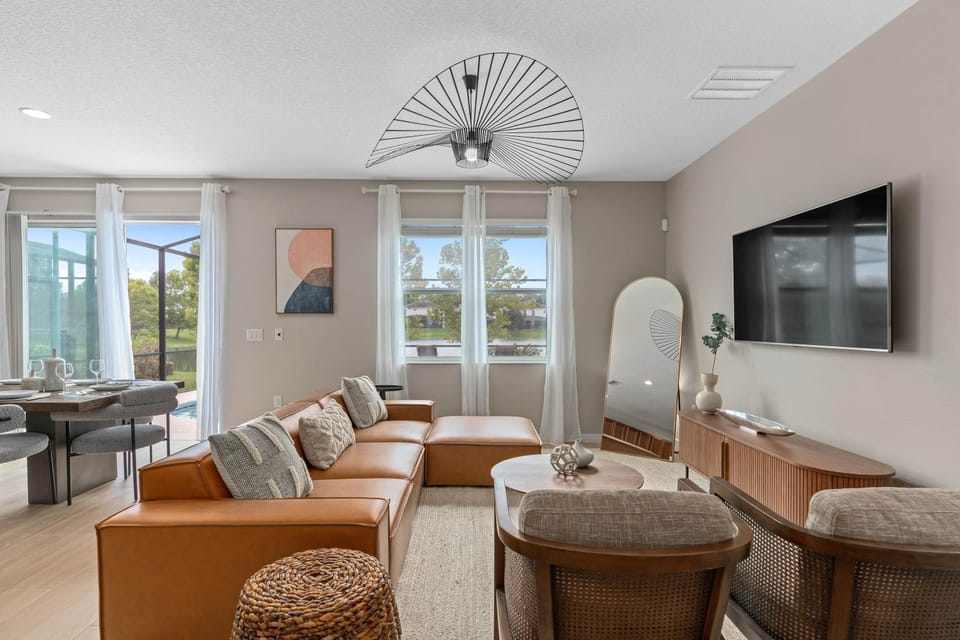 Communal lounge/ TV room, TV and multimedia, Living room, Seating area