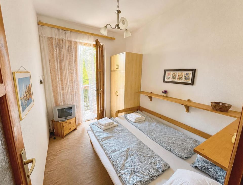 Dóri Holiday Home - Siófok, Aranypart House in Siófok