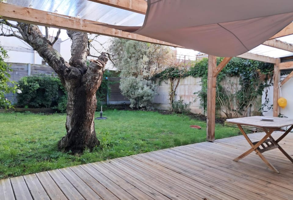 Appartement avec jardin sur la digue du Val André Apartment in Brittany