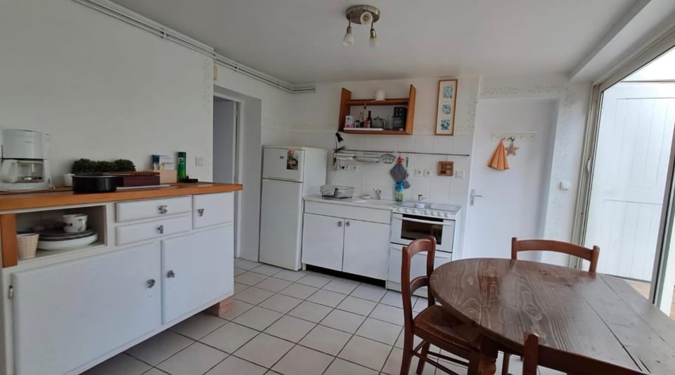 Appartement avec jardin sur la digue du Val André Apartment in Brittany