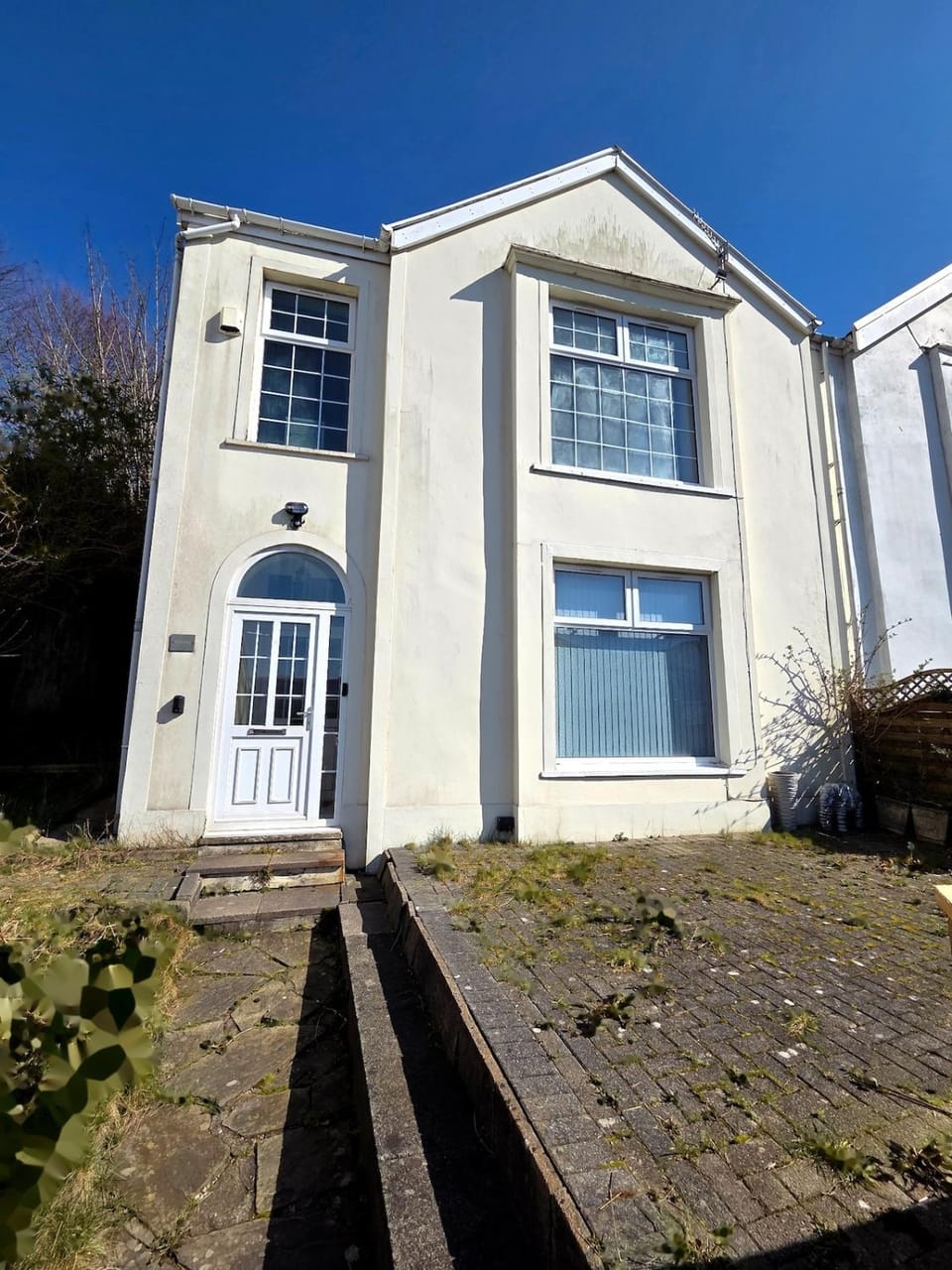 Large 5 Bedroom Home, Town Centre, Bike Park Wales House in Merthyr Tydfil