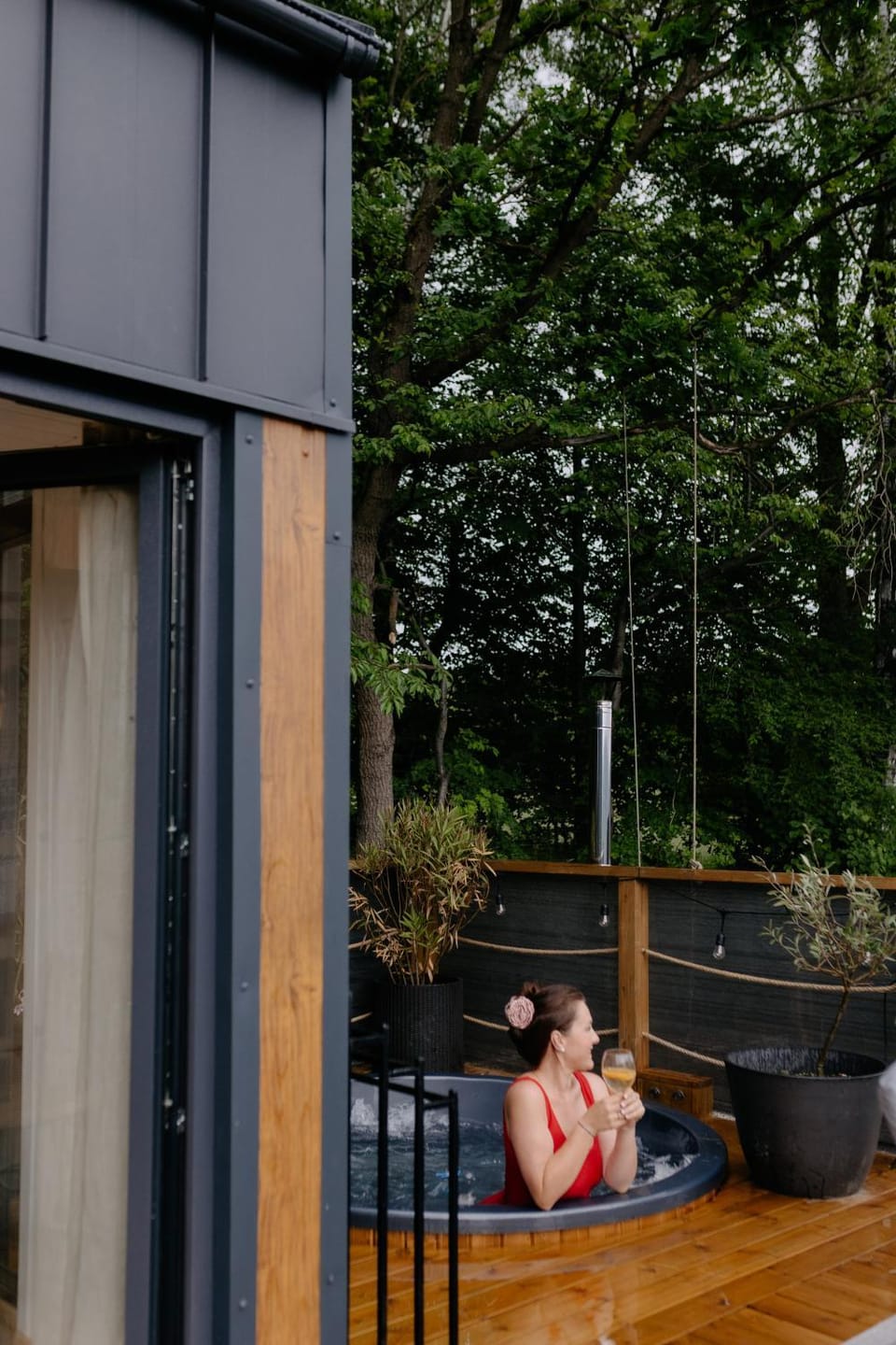 Property building, Natural landscape, Hot Tub, Garden view, Pool view