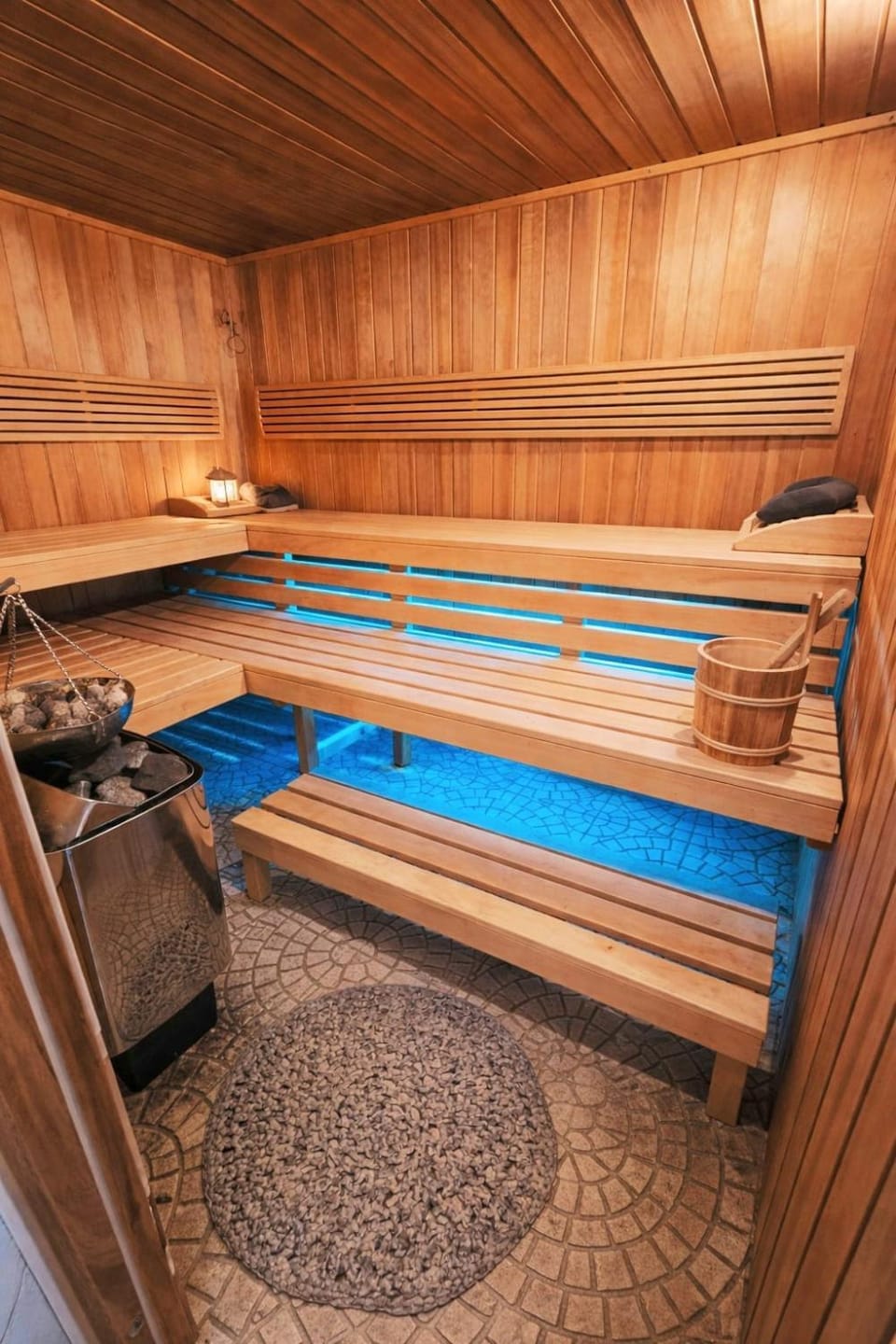 Sauna, towels