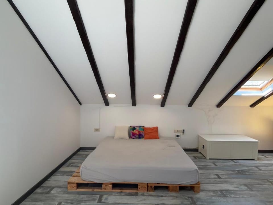 Bed, Bedroom