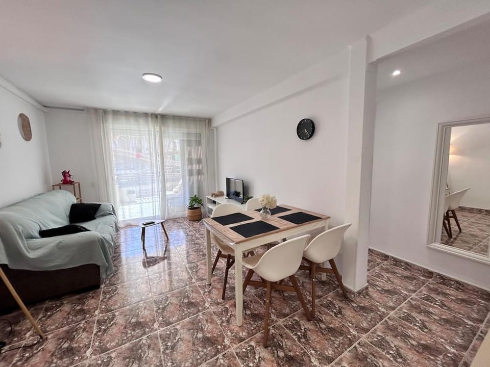 SunAndBed Zaragoza Apartment in Salou