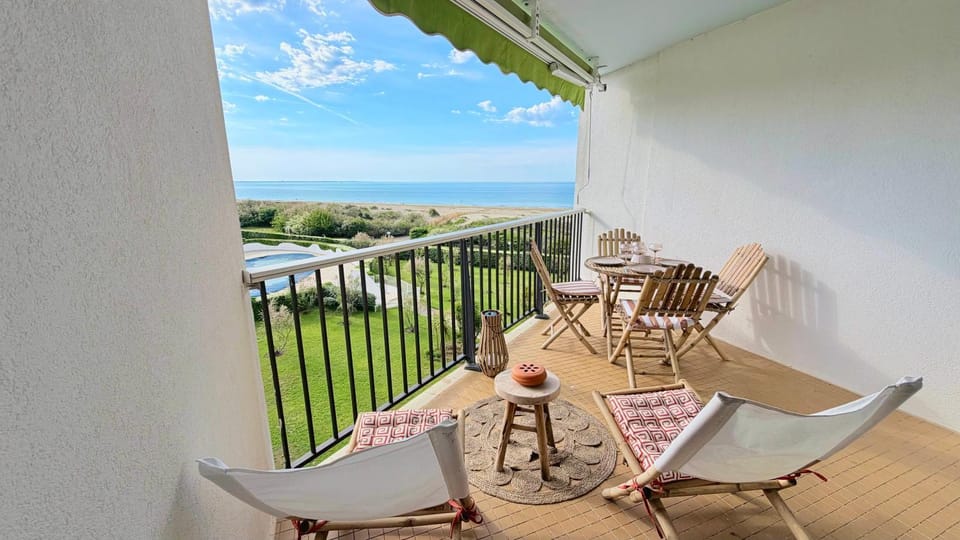 Natural landscape, View (from property/room), Balcony/Terrace