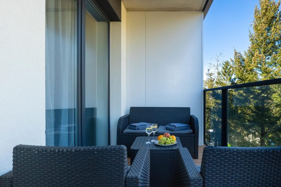 Spring, Day, Balcony/Terrace