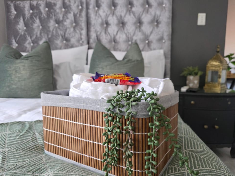 Grey Crescent living Bed and Breakfast in North West, South Africa