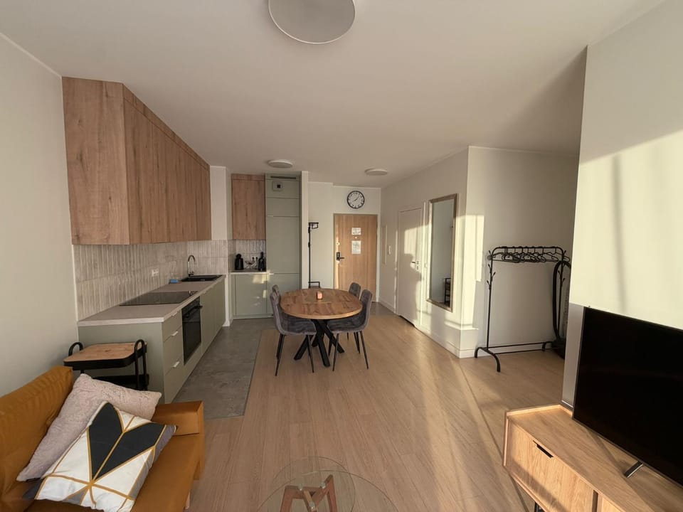 Dining area, kitchen