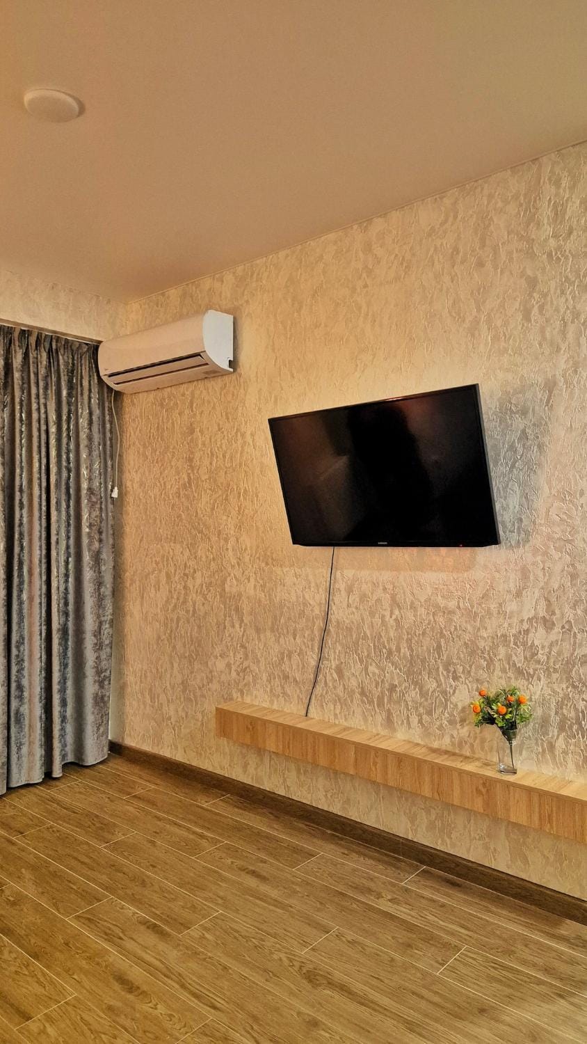 TV and multimedia, Living room, air conditioner