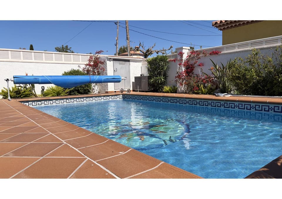 MEDDAYS Villa CARMEN Villa in Miami Platja