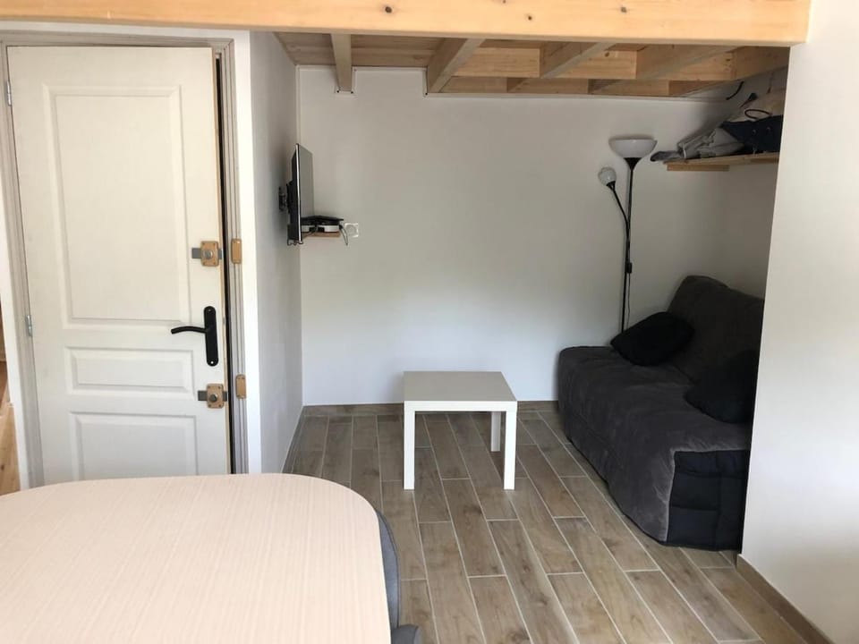 Petit studio fonctionnel au coeur de Saint Rémy de Provence Apartment in Saint-Remy-de-Provence