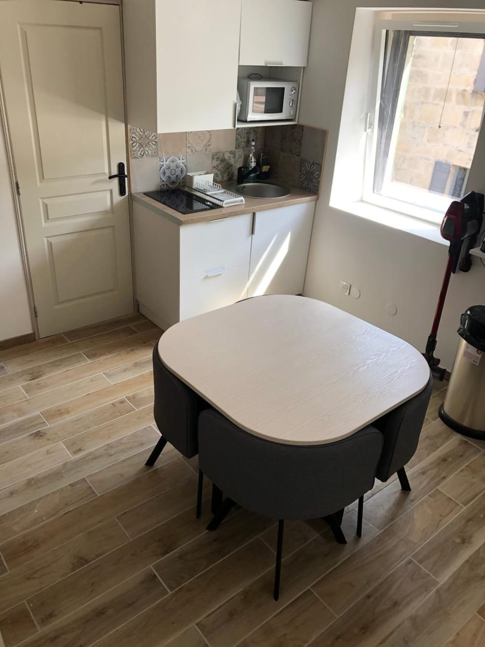 Petit studio fonctionnel au coeur de Saint Rémy de Provence Apartment in Saint-Remy-de-Provence