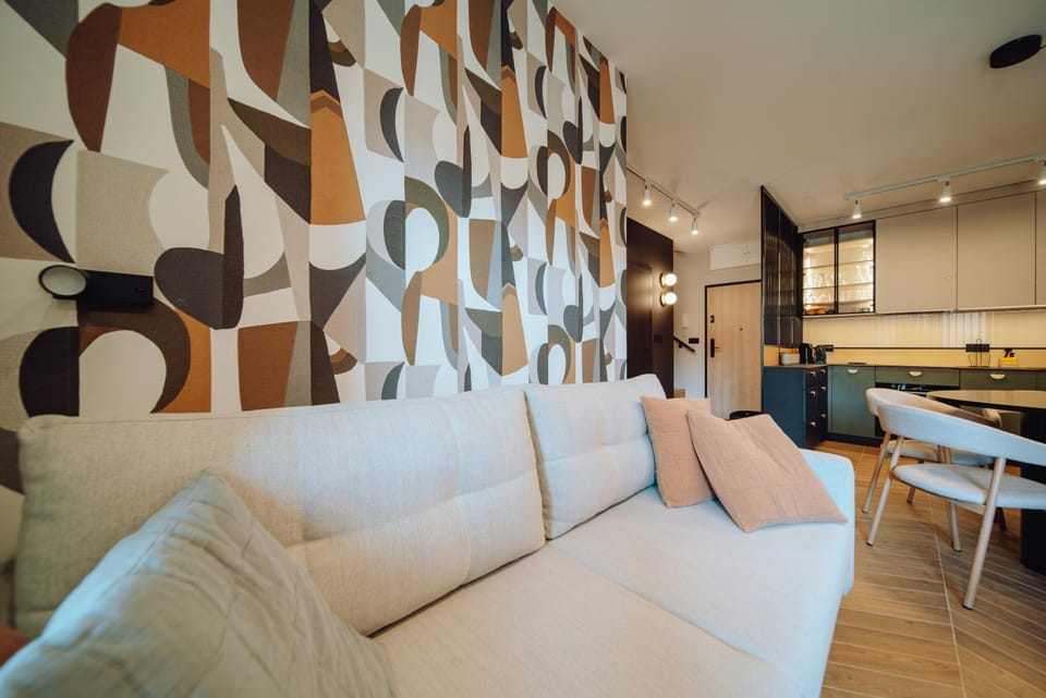 Kitchen or kitchenette, Living room, Food and drinks, Seating area, Dining area, Meals, young children, older children, dishwasher, hair dryier, heating, locker, oven, towels, wardrobe, dryer, air conditioner