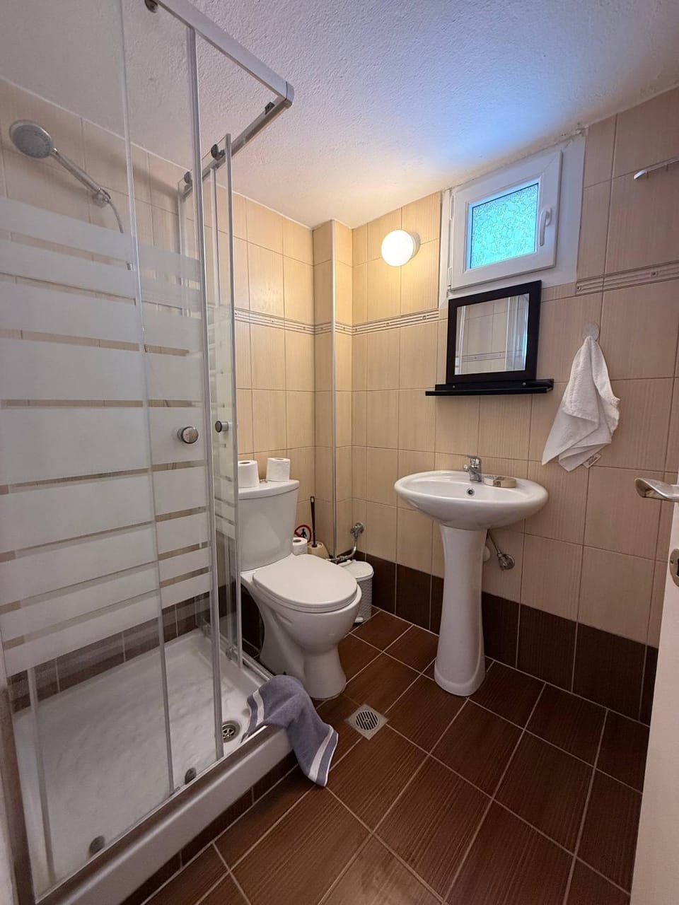 Shower, Toilet, Bathroom