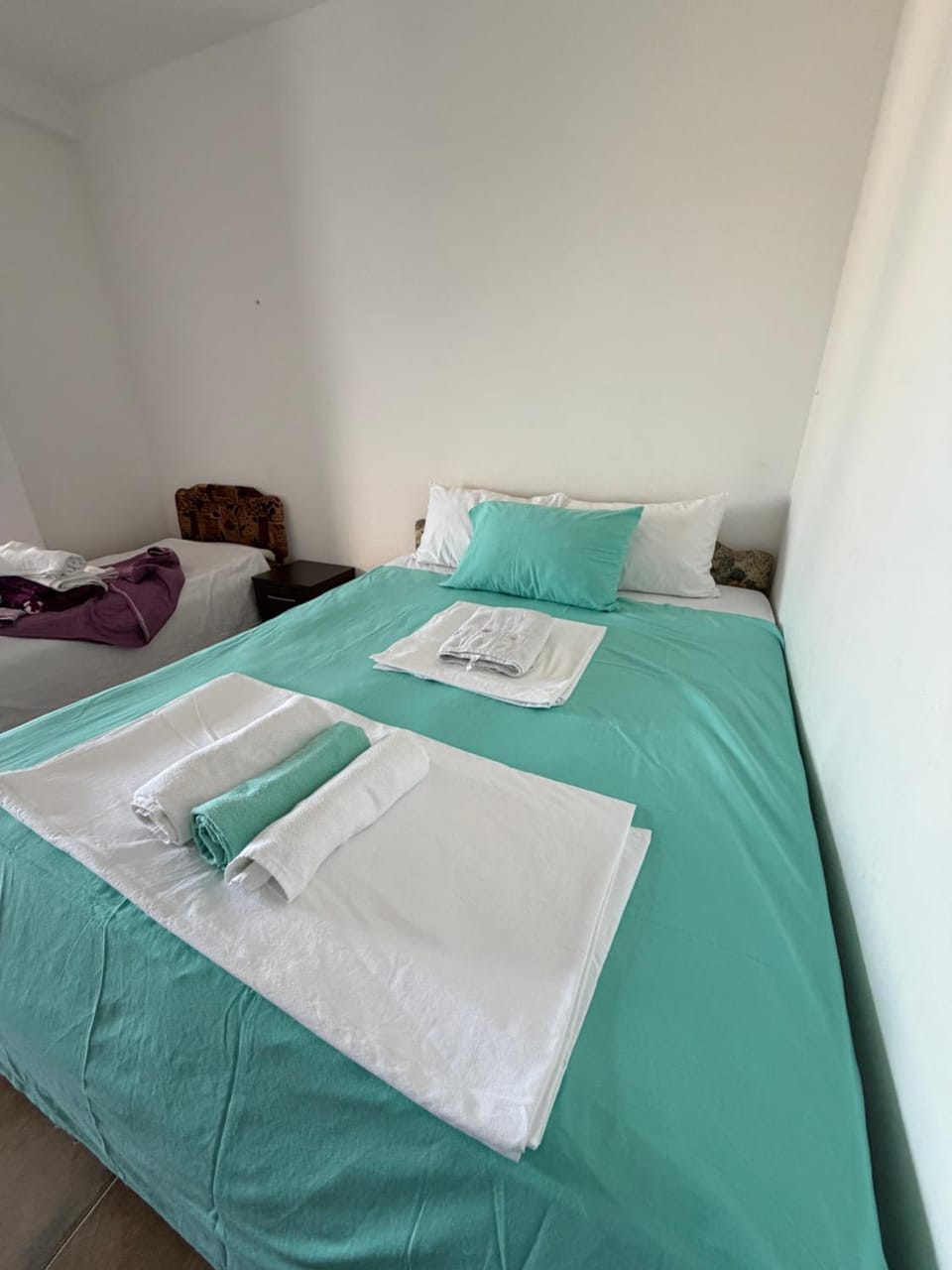 Bed, Photo of the whole room, Bedroom, towels