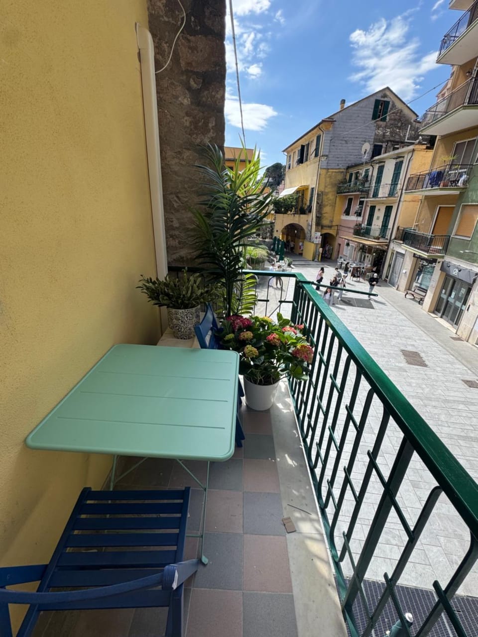 View (from property/room), Balcony/Terrace, Quiet street view