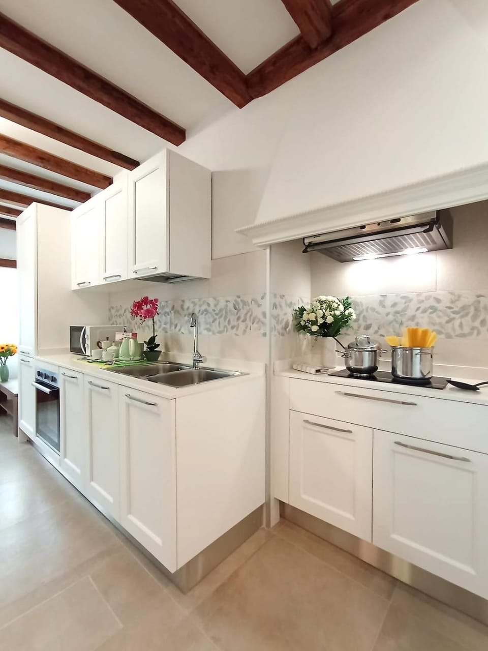 dishwasher, microwave, oven, washing machine, kitchen