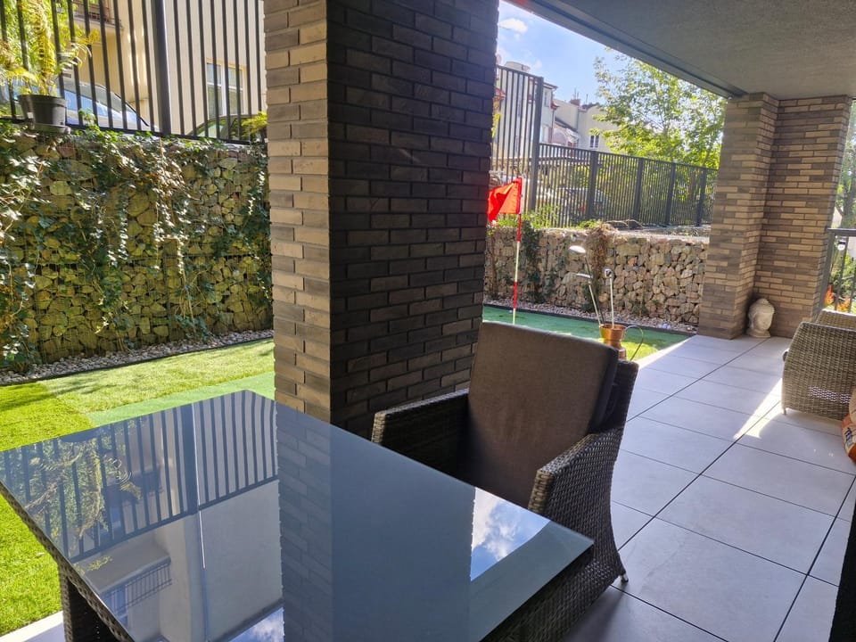 Apartament Wyzwolenia z własnym mini polem golfowym w samym sercu Olsztyna Apartment in Poland