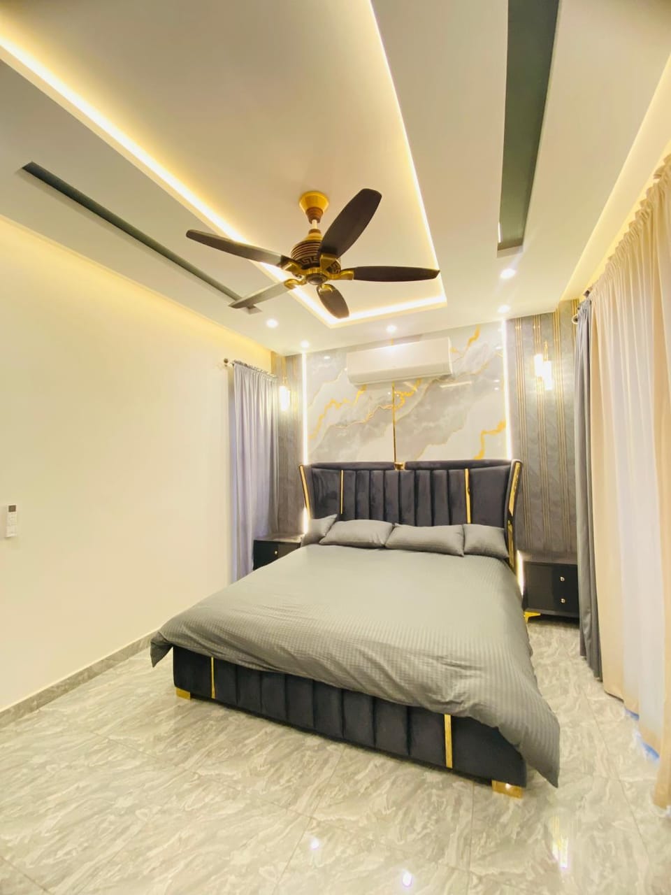 5 Marla House For Families By Sadozai Suites Vacation rental in Lahore