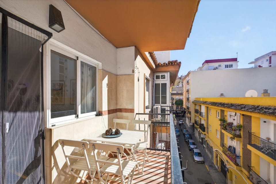 Property building, Balcony/Terrace, Street view