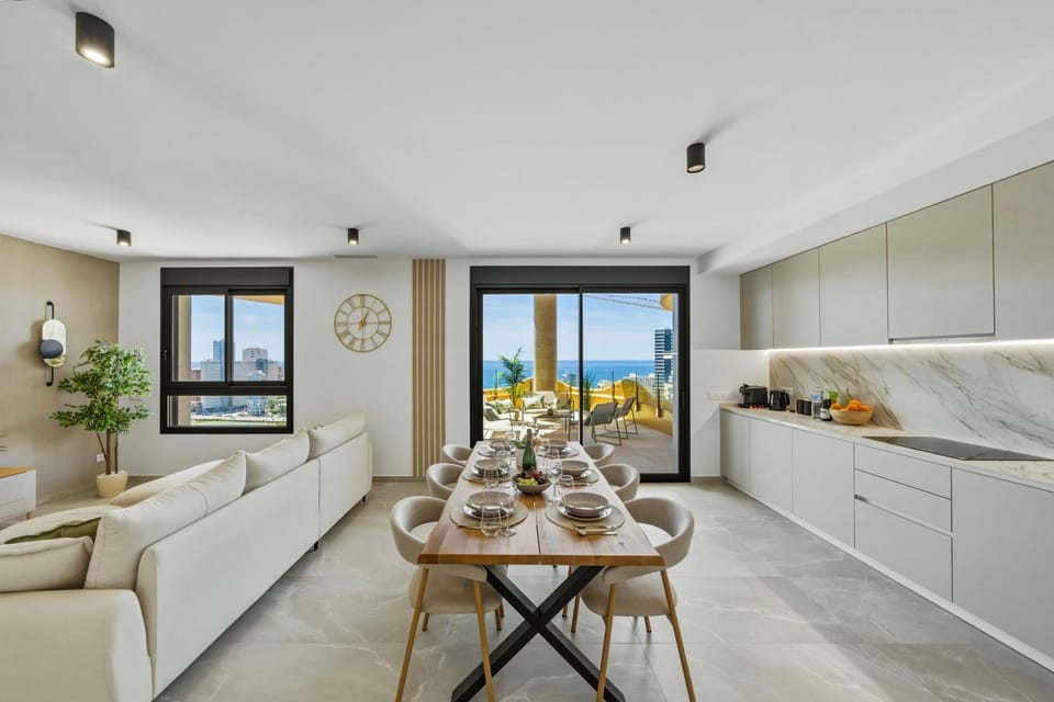 View (from property/room), View (from property/room), Dining area, City view, City view, Lake view, Lake view, Pool view, Pool view, Sea view, Sea view, Dinner, Dinner