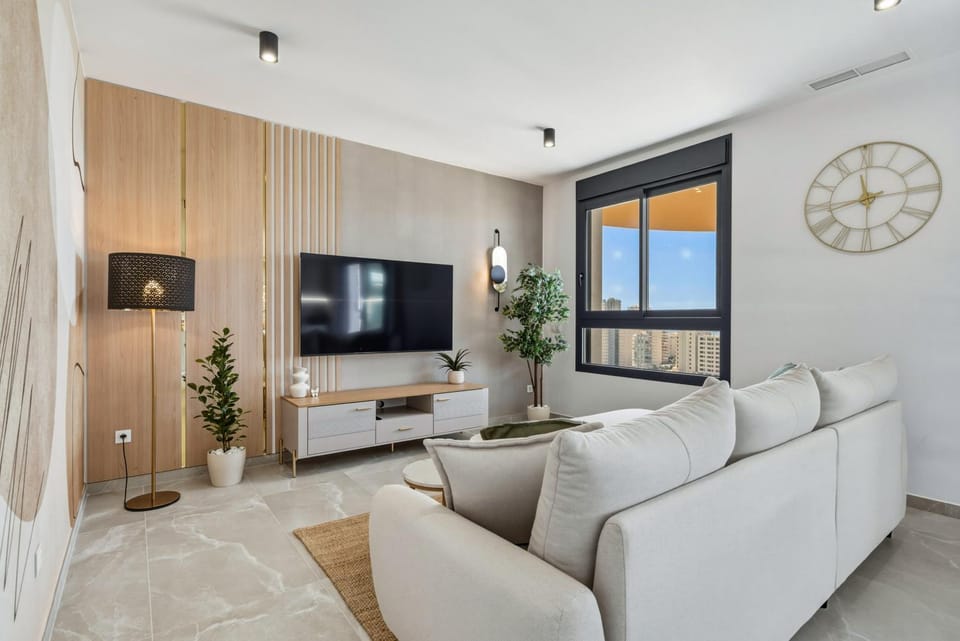 Communal lounge/ TV room, TV and multimedia, Living room, Seating area, Evening entertainment