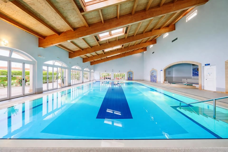 Spa and wellness centre/facilities, Pool view, Swimming pool