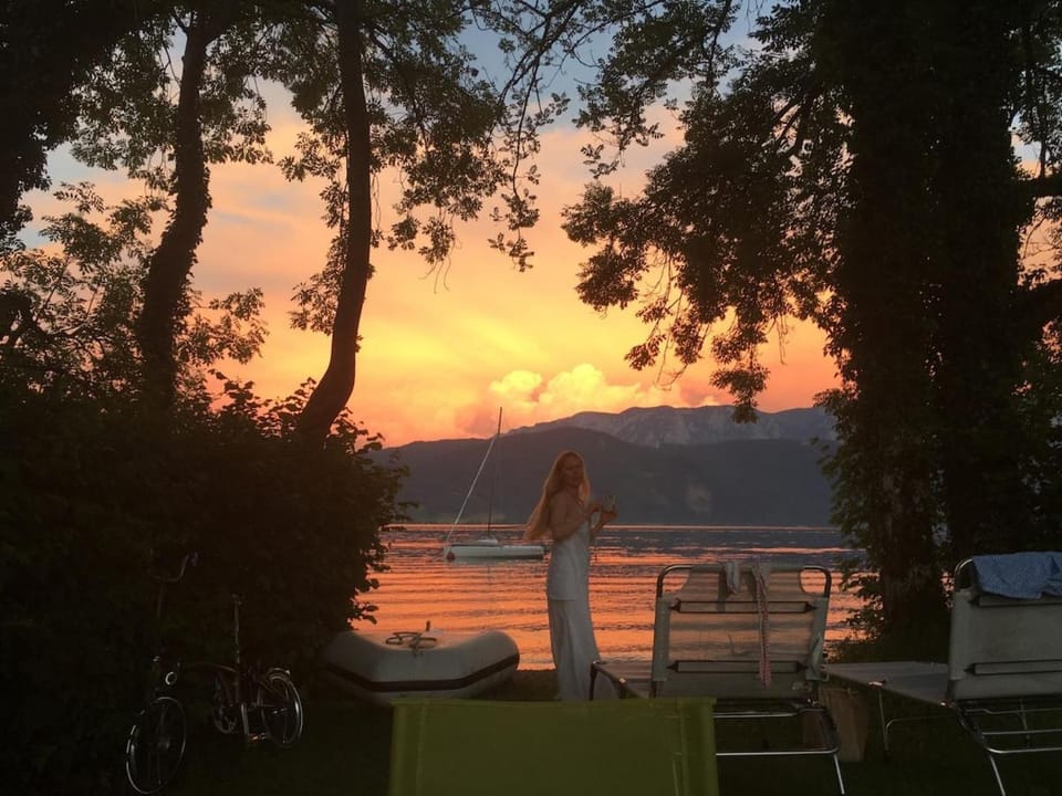Atemberaubende Aussicht vom stilvollen Loft - Attersee Apartment in Salzburgerland