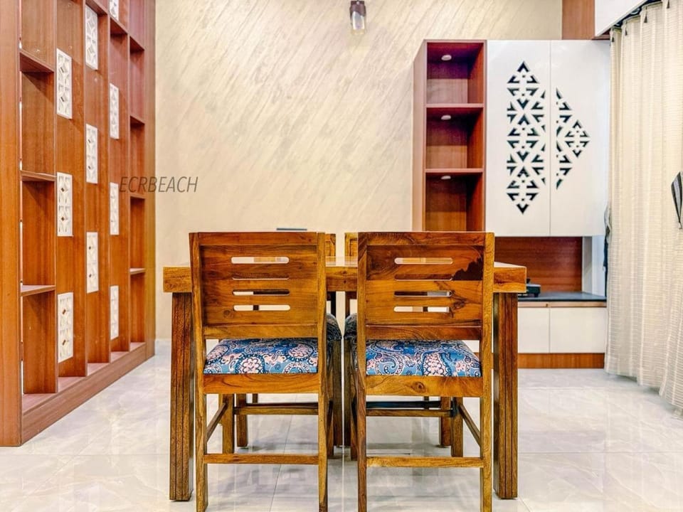Living room, Seating area, Dining area, wardrobe