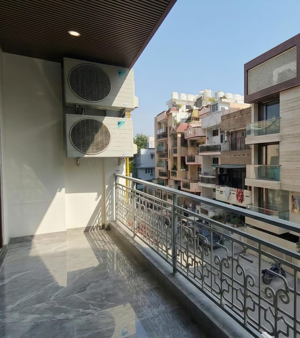 Patio, Day, View (from property/room), Balcony/Terrace, City view